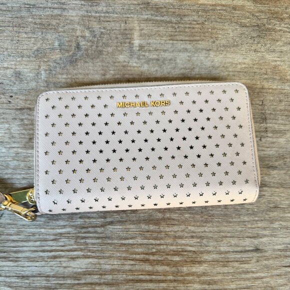 Michael Kors Jet Set Perforated Gold Stars Wristlet Phone Wallet Soft Pink Large - Picture 1 of 7